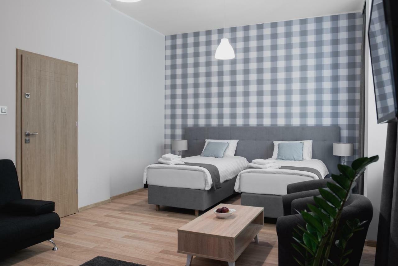 Apartamenty 1 Maja 45 แอลบลอง ภายนอก รูปภาพ